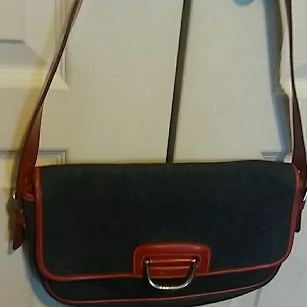 Dooney & Bourke